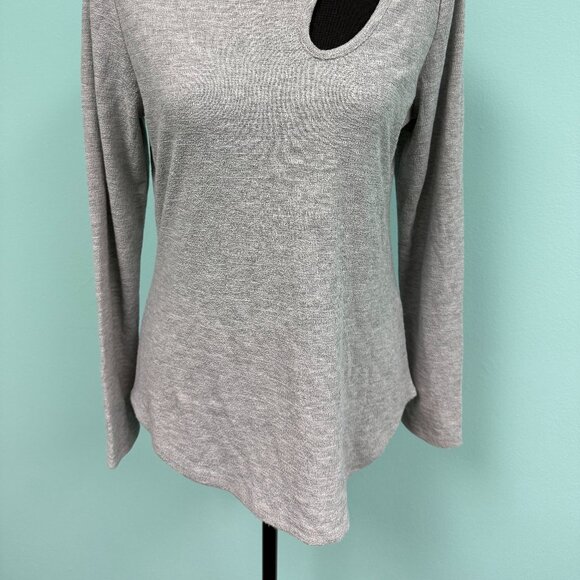 Status By Chenault Textured Knit Long-sleeve Top In Heather gray in size S. - Picture 2 of 5